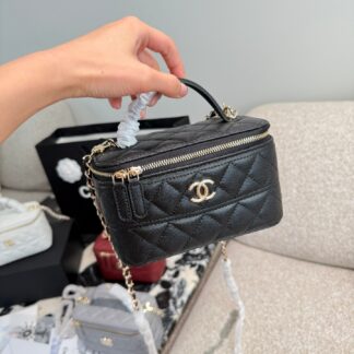 Chanel p155 logo X9 x8cm Bag 17 x 9.5 x