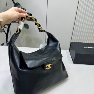 Chanel p135 45 33 26 Hobo Bag 33 x 26