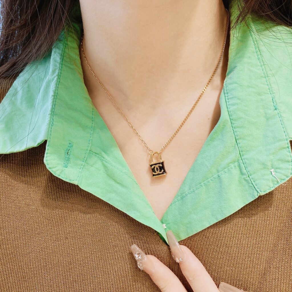 Designer Necklace editorial product context 1