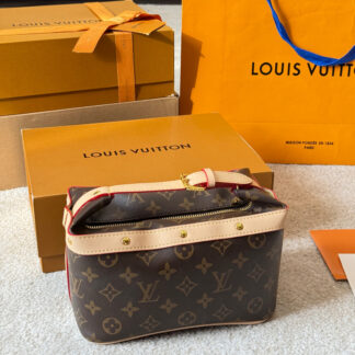 Louis Vuitton Monogram Cosmetic Case Handbag Leather