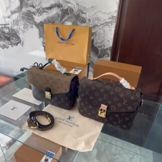 Louis Vuitton Métis Shoulder Bag