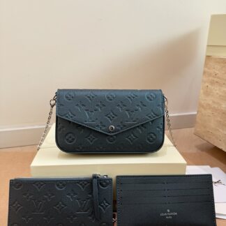 Louis Vuitton P140 POCHETTE LICIE 21 Bag 21 cm