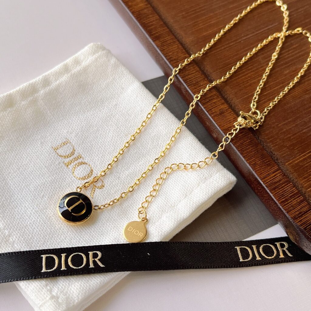Designer Necklace editorial product context 1