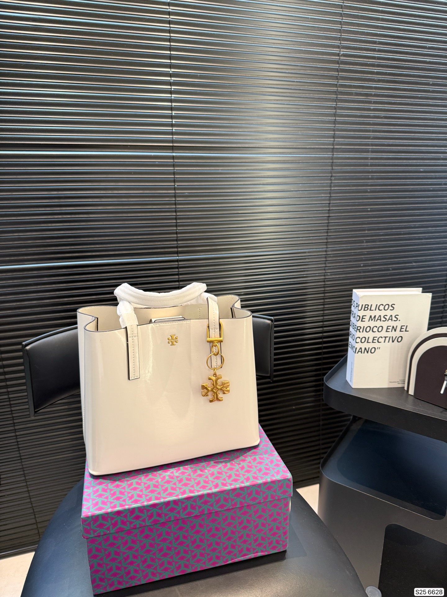 Designer P160 blake TB 25 20 6628 Tote Bag Leather