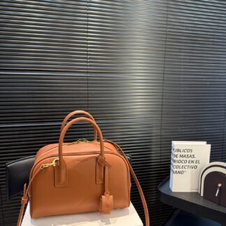 Saint Laurent P195 25 17 Crossbody Bag