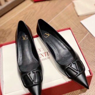 Valentino Flat