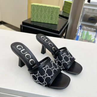 Gucci slide sandals