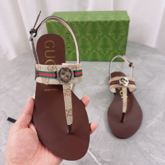 Gucci slide sandals