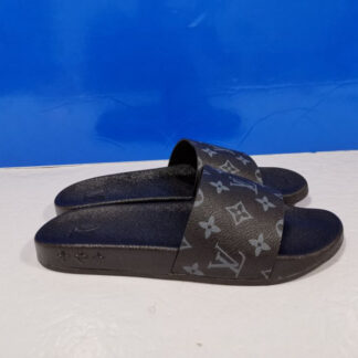 Louis Vuitton slippers