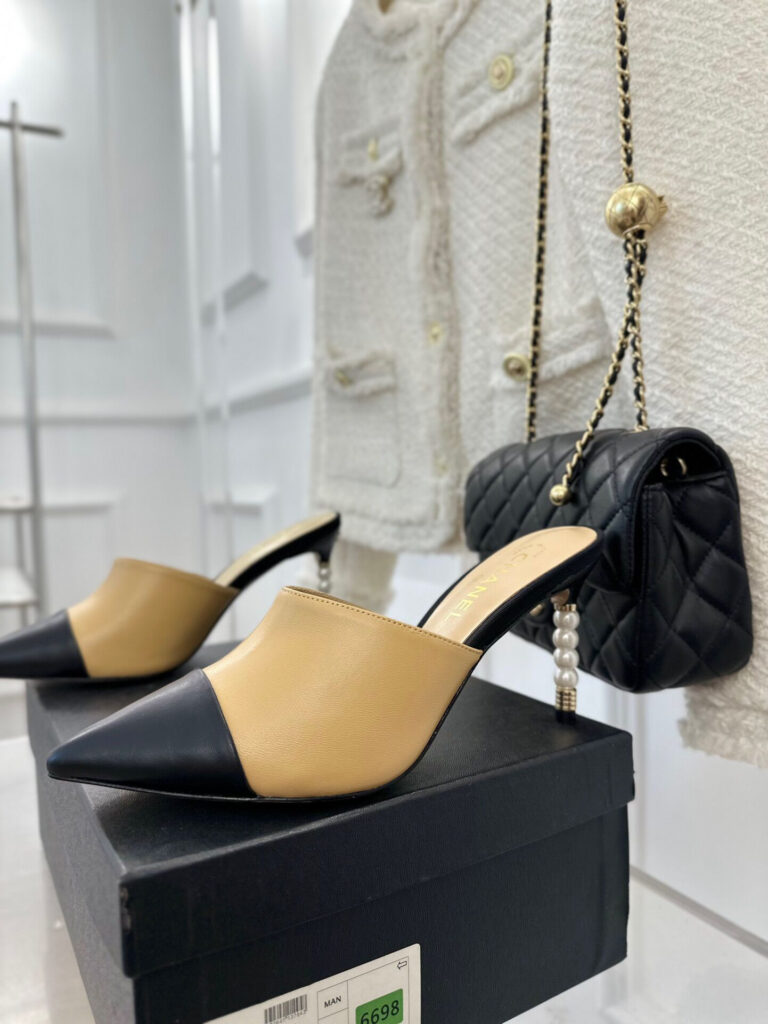 Cl Pumps editorial product context 1