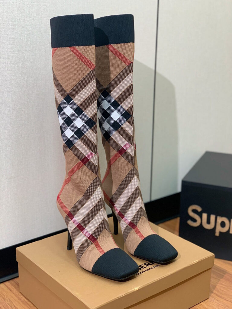 buberry HIGH BOOTS editorial product context 1