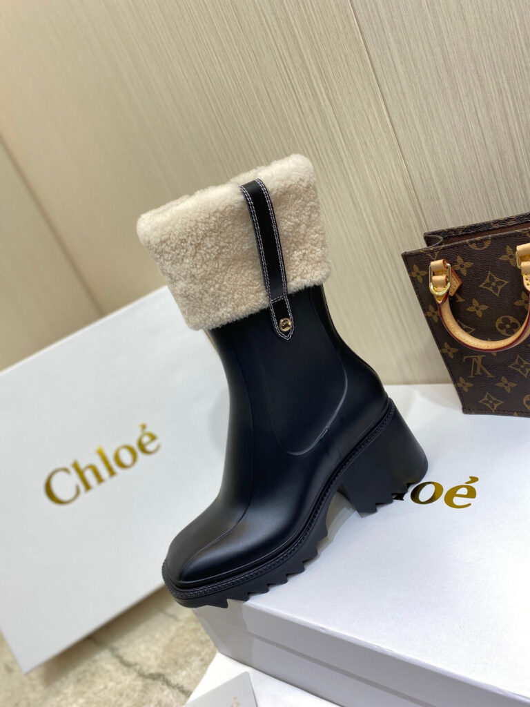 Chloé Boots editorial product context 1