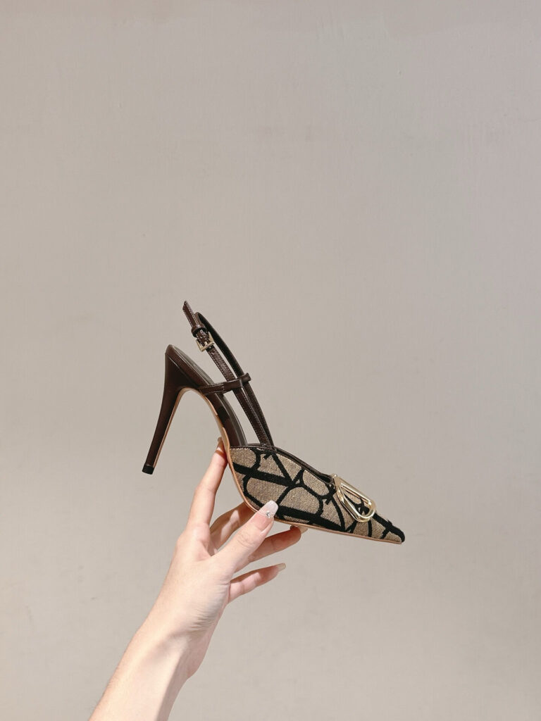 Valentino Vlogo Signature Slingback Pump Toile Iconographe Pumps editorial product context 1