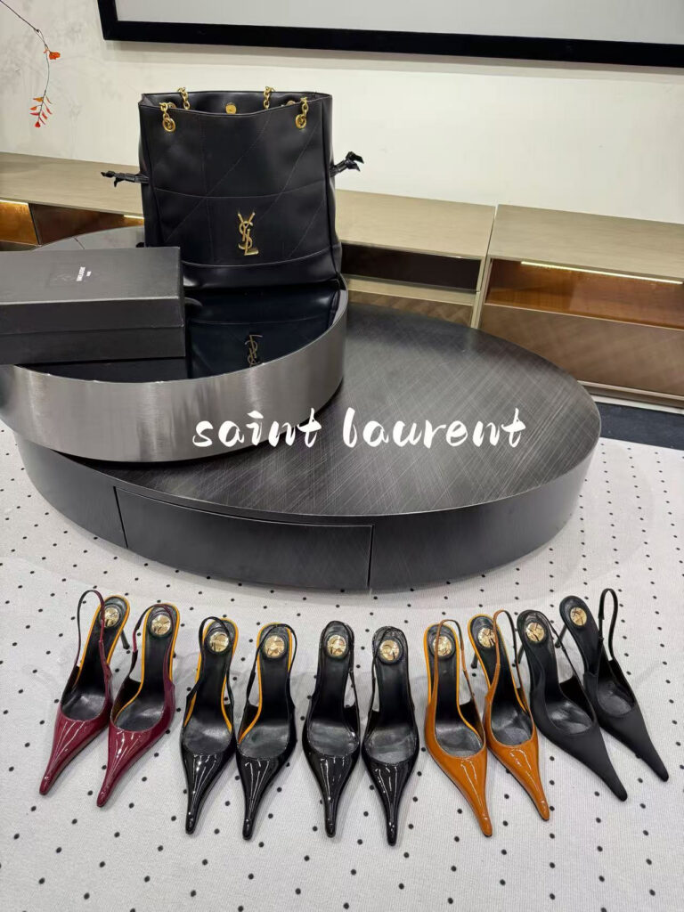Saint Laurent Slingback Pumps 11 cm editorial product context 1
