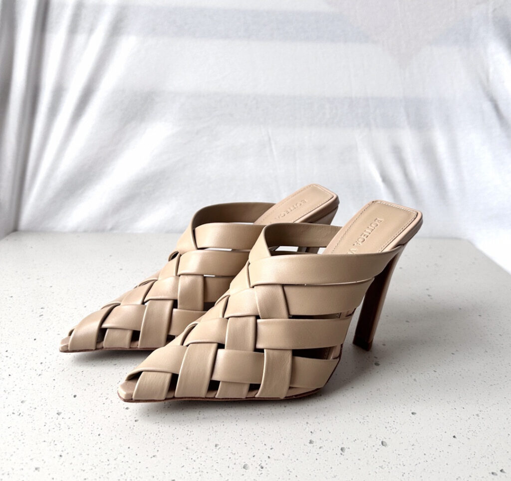 Bottega Veneta Alfie Mule Piece 10 cm editorial product context 1