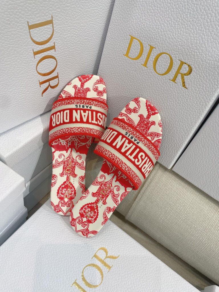 Dior Dway Slides editorial product context 1