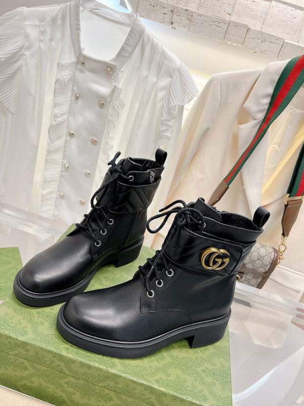 Gucci women's ankle boot with double g