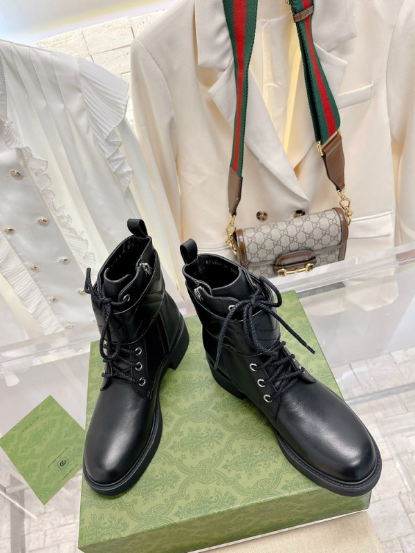 Gucci women's ankle boot with double g