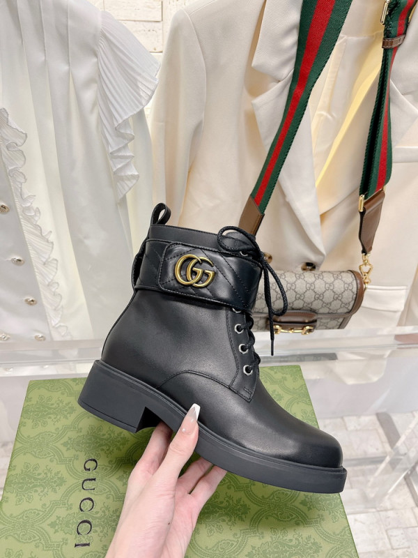 Gucci women's ankle boot with double g