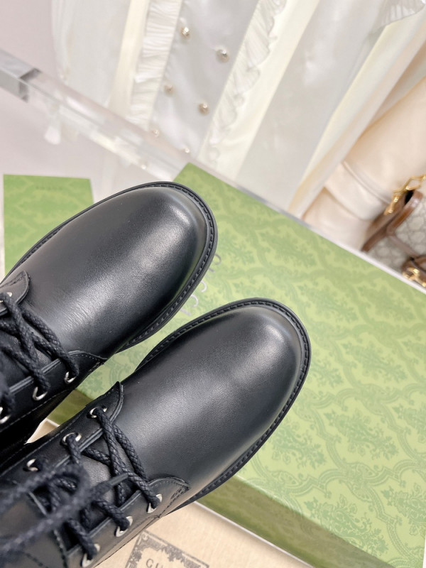 Gucci women's ankle boot with double g