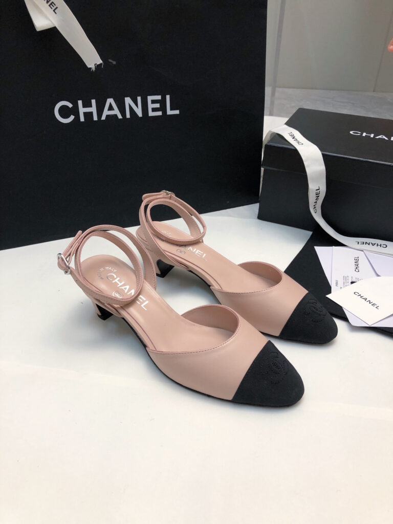 Cl Sling Back 4.0cm Piece editorial product context 1