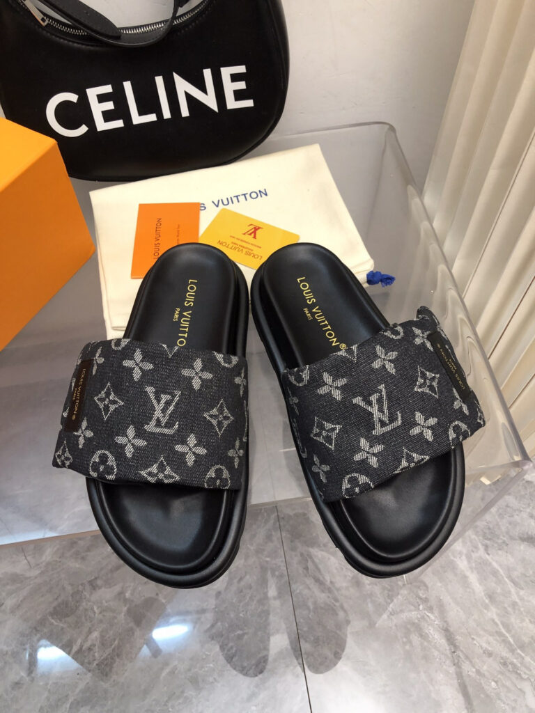 Louis Vuitton Pool Pillow Comfort Mule Piece editorial product context 1