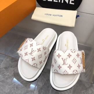 Louis Vuitton slippers