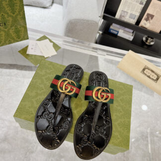 Gucci slide sandals
