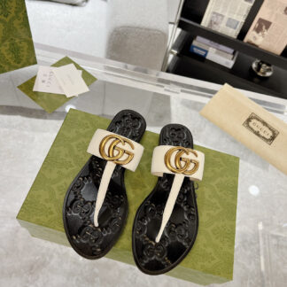 Gucci women's slide sandal