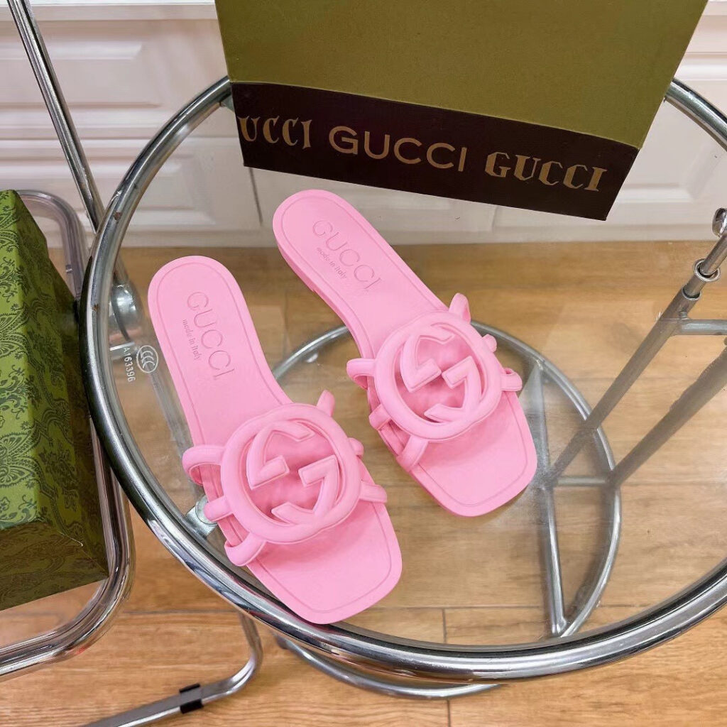 Gucci Women's Interlocking G Slide Sandal Sandals editorial product context 1