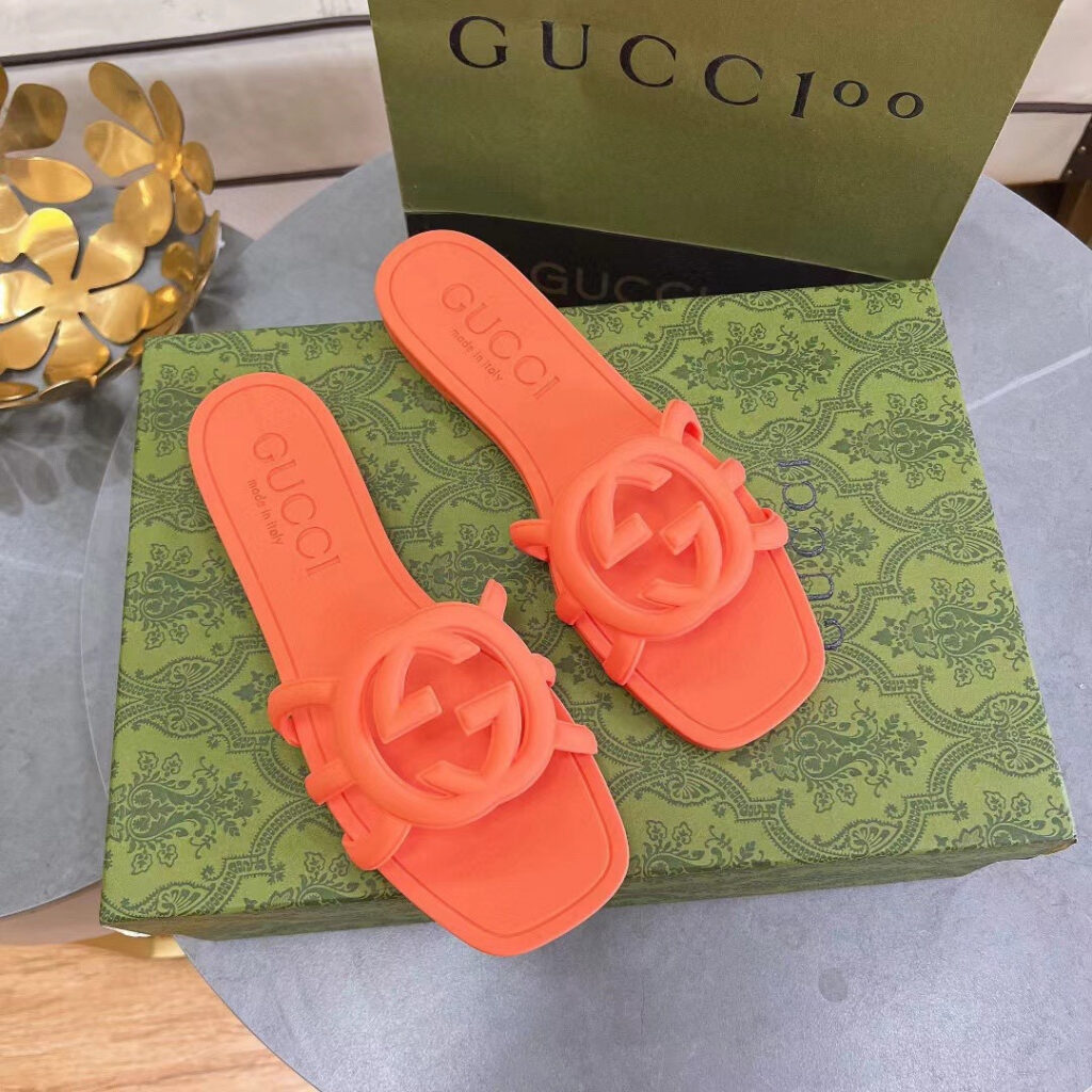 Gucci Women's Interlocking G Slide Sandal Sandals editorial product context 1