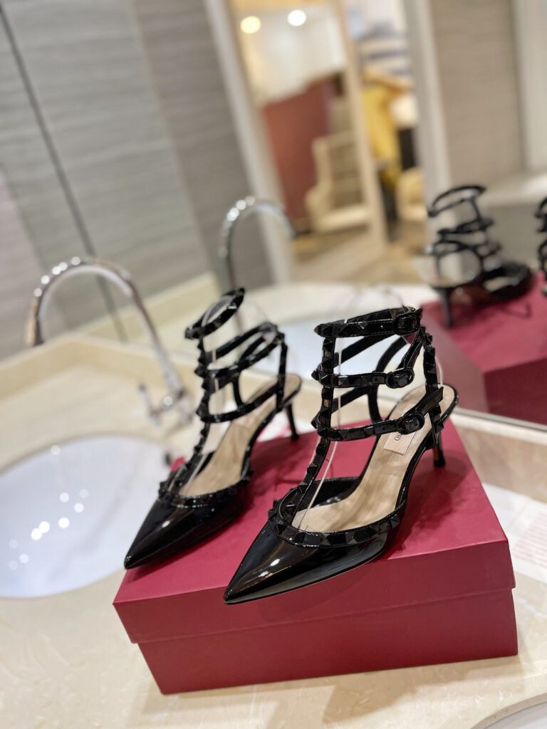 VALENTINO pumps editorial product context 1