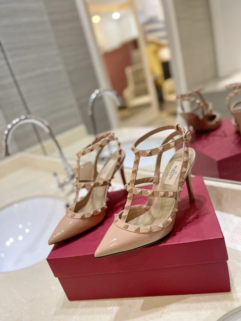 Valentino 10cm Pumps 10 cm editorial product context 1
