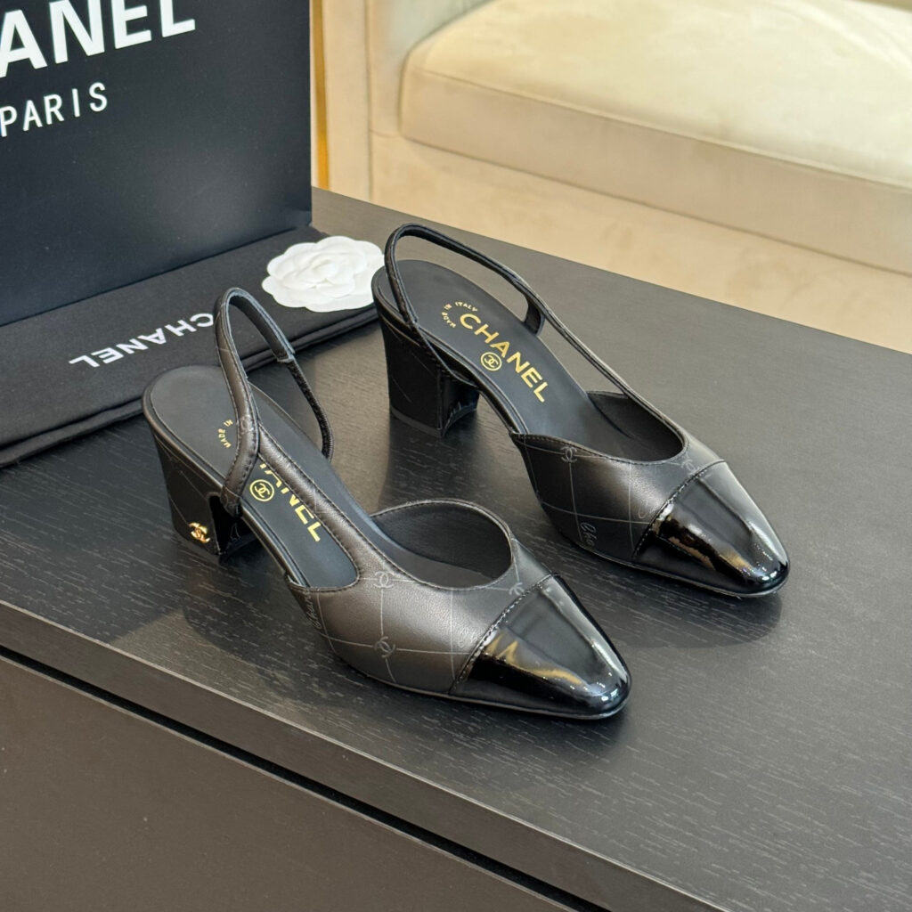 Cl Sling Back 2.5cm Piece editorial product context 1