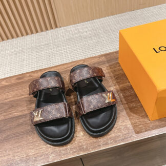 Louis Vuitton slippers