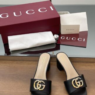 Gucci women's interlocking g slide sandal