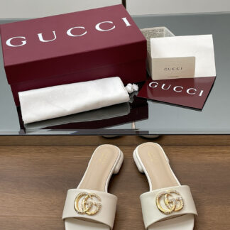 Gucci women's interlocking g slide sandal