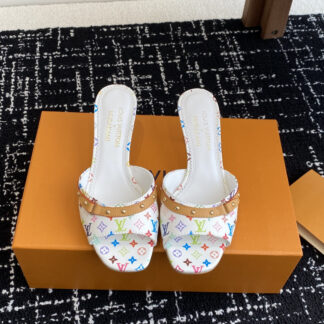 Louis Vuitton slippers