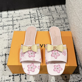 Louis Vuitton slippers