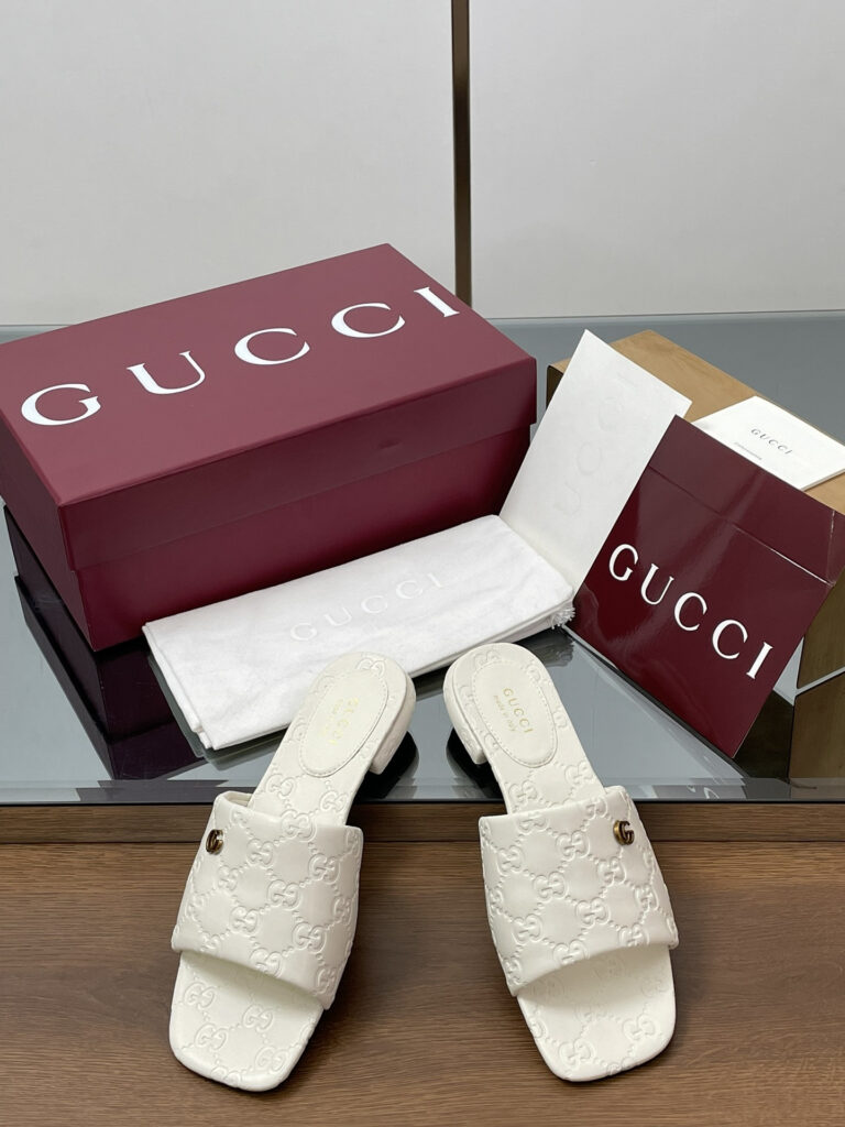 Gucci Women's Sandal Sandals editorial product context 1
