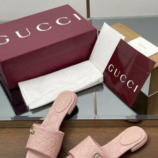 Gucci slippers