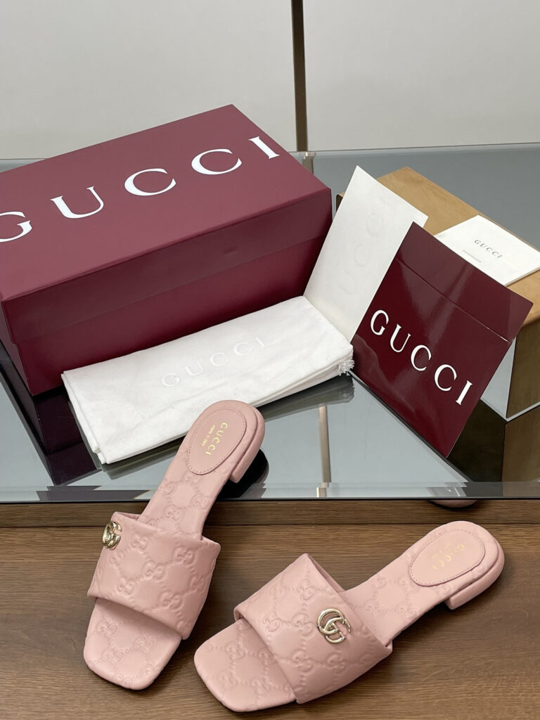 Gucci Women's Sandal Sandals editorial product context 1