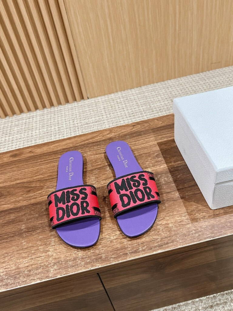 Dior DWAY SLIDES editorial product context 1