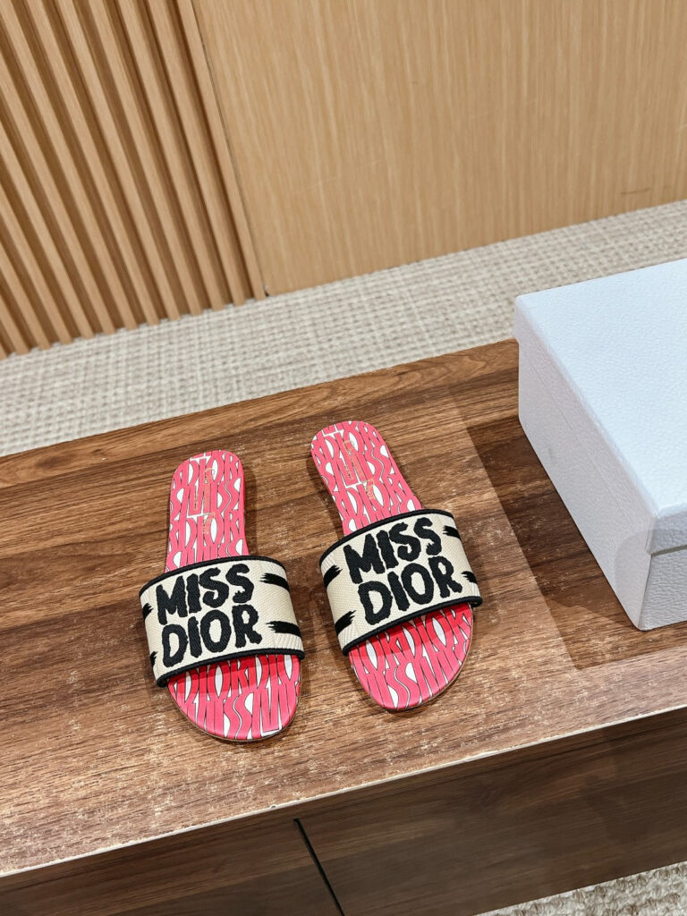 Dior DWAY SLIDES editorial product context 1