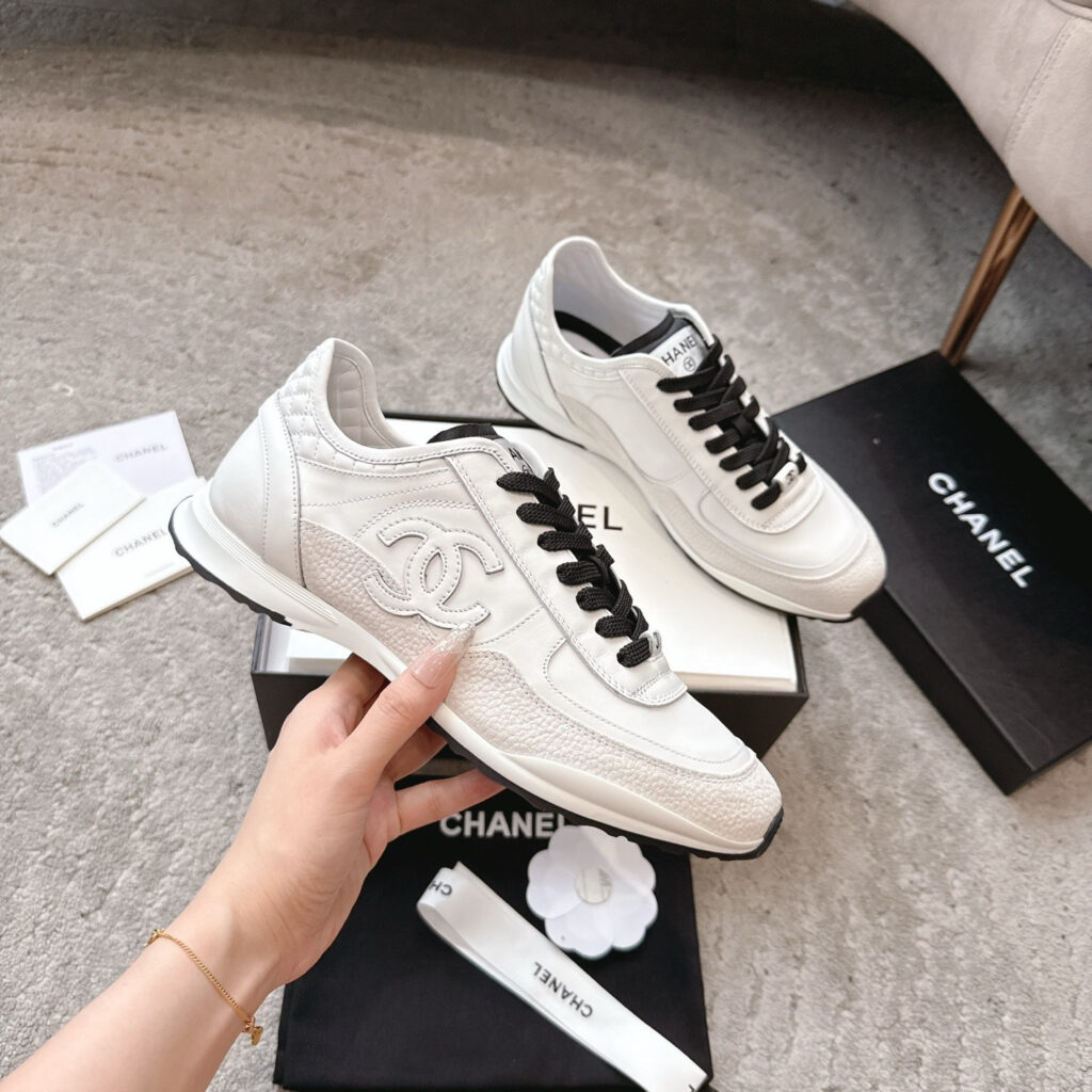 Cl Men/women Sneakers editorial product context 1