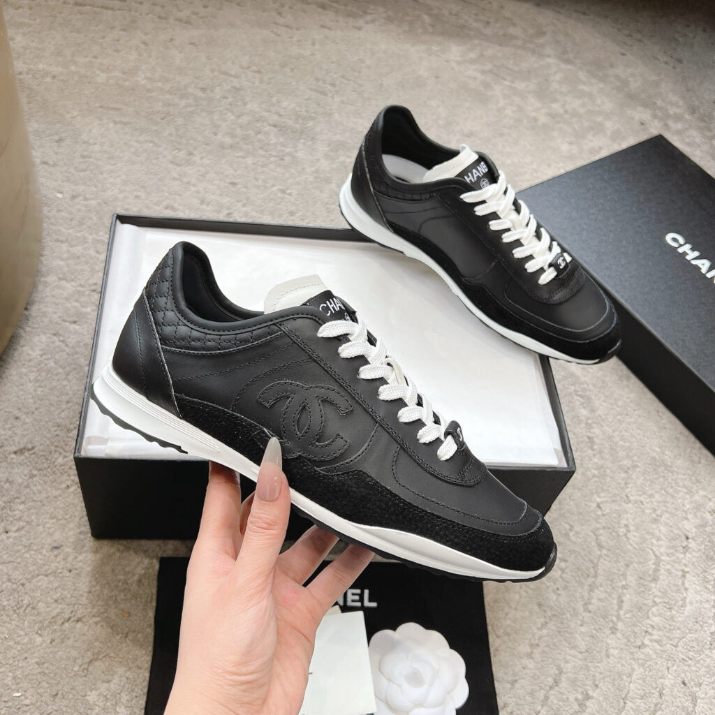 Cl Men/women Sneakers editorial product context 1