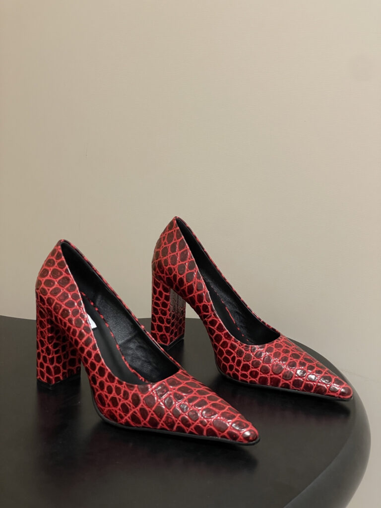 Alaia Heels 10cm Pumps 10 cm editorial product context 1