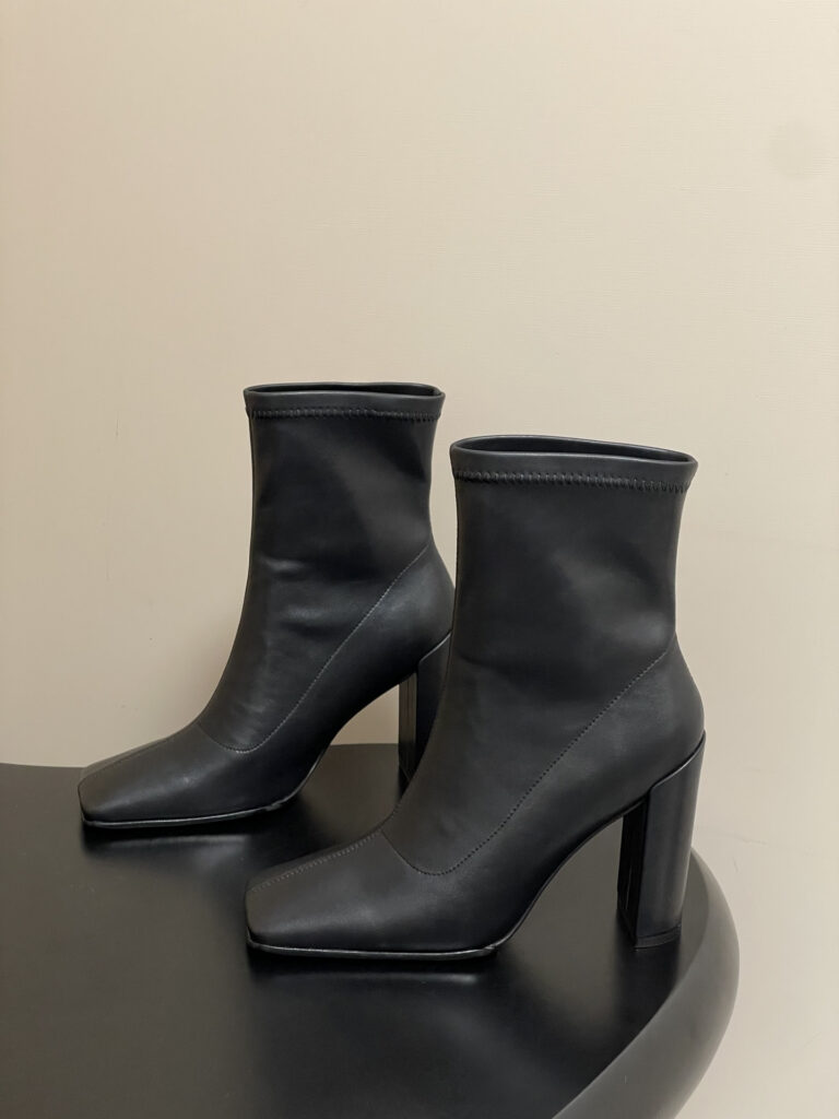 Alaia 10cm Boots 10 cm editorial product context 1