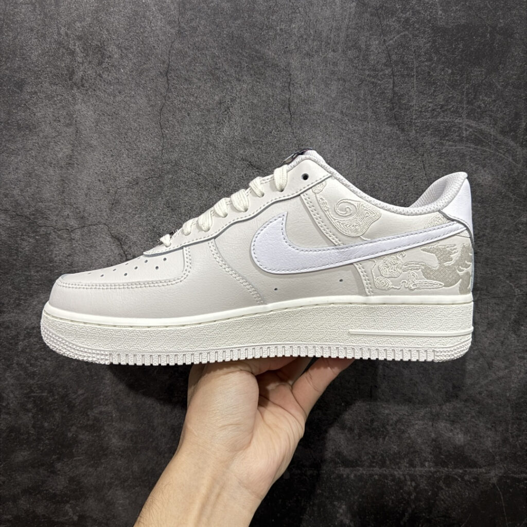 Designer Sneakers editorial product context 2