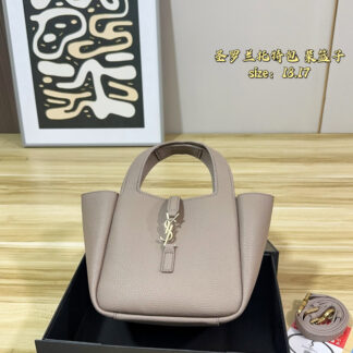 Saint Laurent Shoulder Bag
